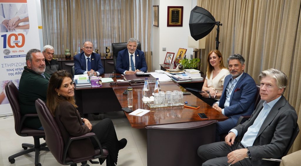 ΙΣΑ: Σε οικονομική ασφυξία οι γιατροί και εγκλωβισμένοι μεταξύ ασφαλιστικών εταιρειών και ιδιωτικών θεραπευτηρίων