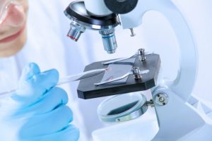 Εργαστηριακοί γιατροί: Δεν είναι «κόφτες» οι νέοι κανόνες συνταγογράφησης