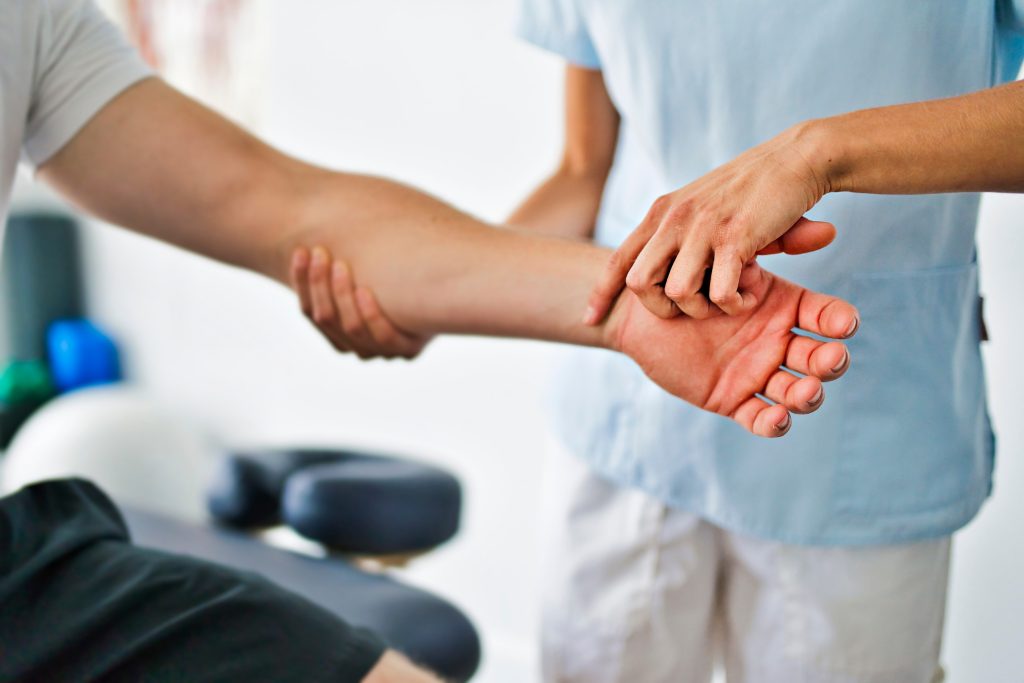 Οι Φυσικοθεραπευτές καταδικάζουν τη βία κατά υγειονομικών σε περιοχές συγκρούσεων