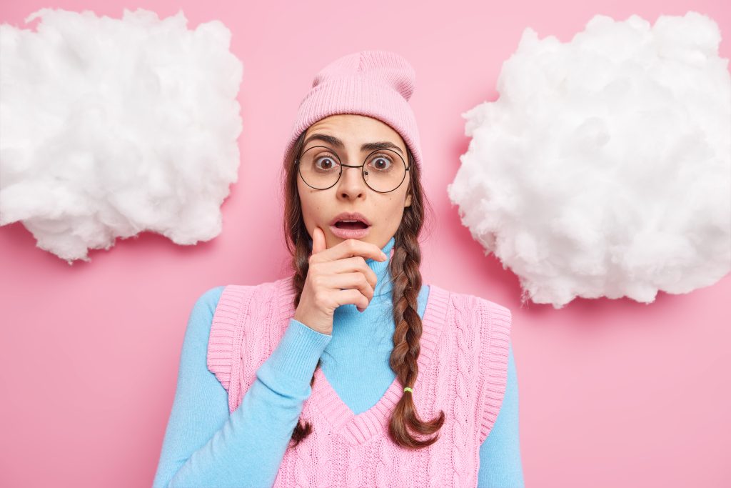 Βλέπετε στον ύπνο σας ότι πέφτετε, χάνετε δόντια ή ότι είστε γυμνοί; Πότε τα όνειρα προειδοποιούν ότι θα αρρωστήσετε