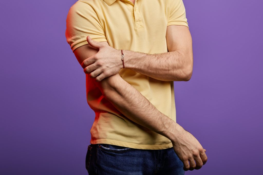 Πόνος στον αγκώνα ή στη φτέρνα: Οι ειδικοί συνιστούν τη θεραπεία με κρουστικά κύματα -Τι είναι και πότε γίνεται