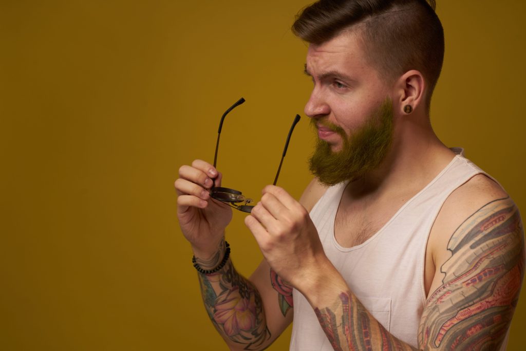 Ραγοειδίτιδα: Μπορούν τα τατουάζ να προκαλέσουν φλεγμονή στα μάτια και προβλήματα όρασης;