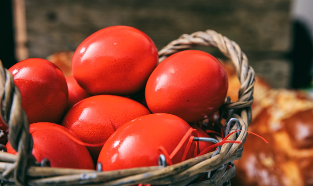 Η χρωματιστή λιχουδιά της Ανάστασης που είναι εξαιρετική πηγή πρωτεΐνης και μπορεί να ενισχύσει την όραση