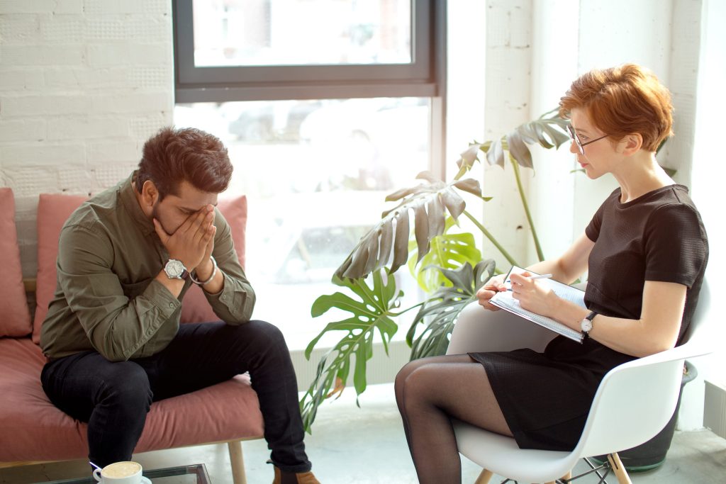 Άνδρες με μικρό πέος: Τι εξομολογούνται συνήθως στην ψυχοθεραπεία