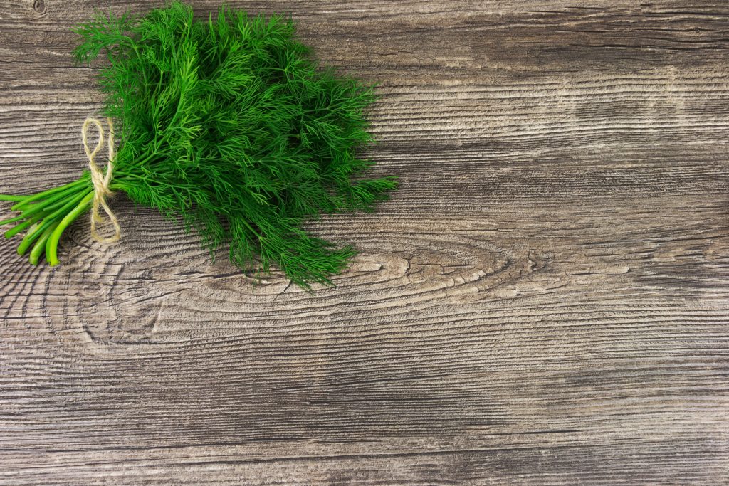 Το θεραπευτικό βότανο των αρχαίων Ελλήνων που μπορεί να αντιμετωπίσει την αϋπνία και να μειώσει τη φλεγμονή