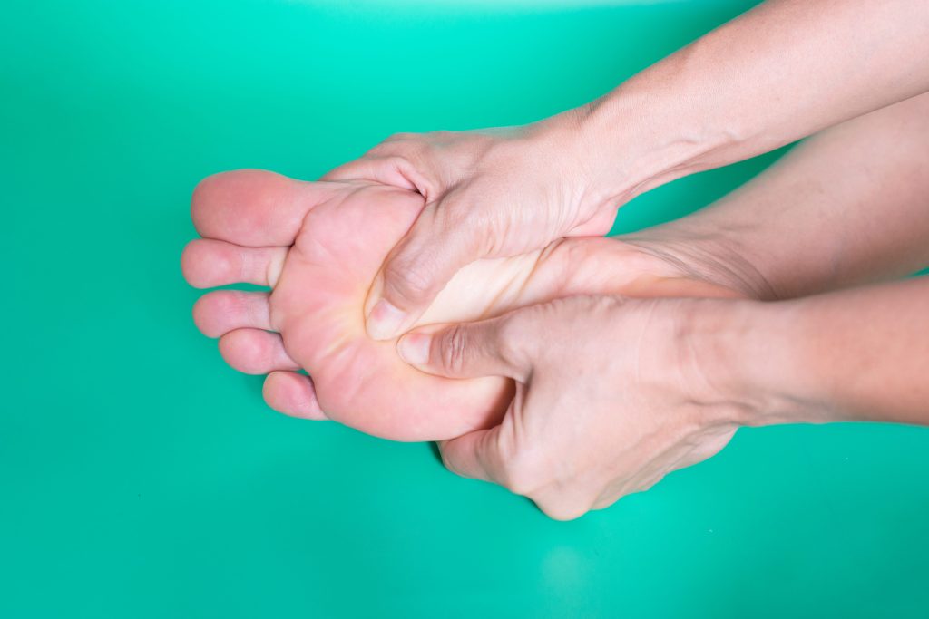 Πόνος στο πόδι: Ποιες οι συχνότερες παθήσεις και πώς αντιμετωπίζονται