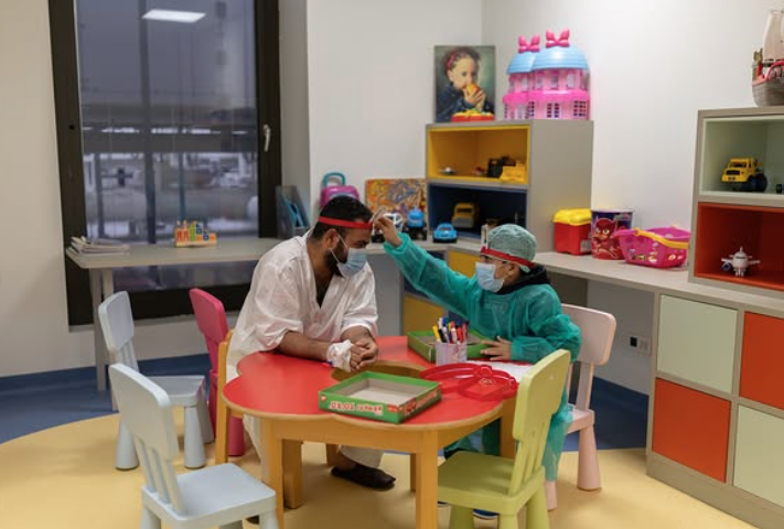 Πατέρας από τη Συρία διέσχισε τη θάλασσα μέχρι την Ελλάδα και χάρισε νεφρό στον 10χρονο γιο του