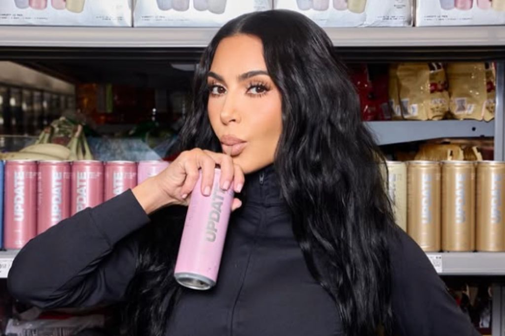 Η Kim Kardashian αποκαλύπτει ότι παίρνει 35 συμπληρώματα την ημέρα: «Αυτά είναι τα μυστικά ομορφιάς μου»