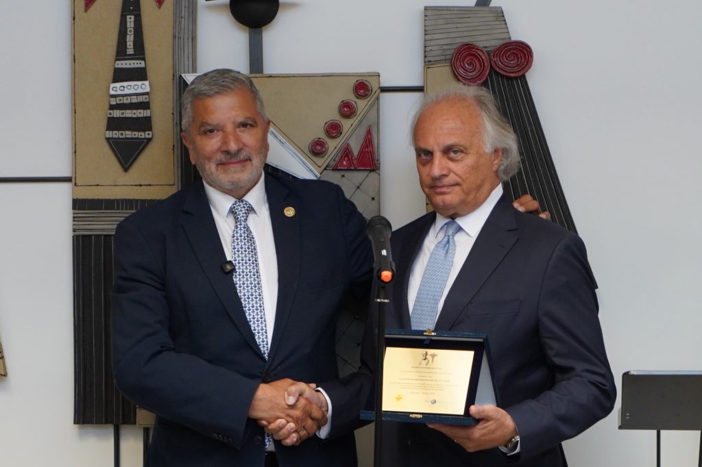 Η Ελλάδα διεθνής προορισμός υγείας: Το μήνυμα του Γιώργου Πατούλη στο 14ο Συμπόσιο Med-Professionals Medical Awards