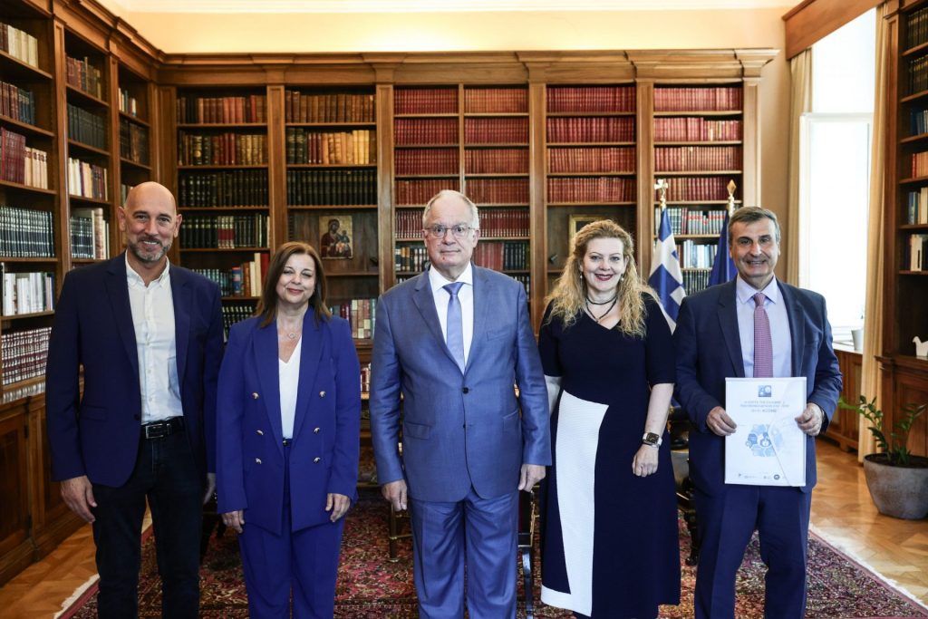 Τη Χάρτα της ΕΠΕ υπέγραψε ο Πρόεδρος της Δημοκρατίας