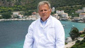 Άδωνις Γεωργιάδης: «Ιατρός πρότυπο» ο Ανάργυρος Μαριόλης- Η ιστορία που ανέδειξε την αφοσίωσή του στους ασθενείς