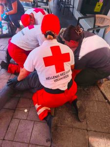Εθελοντές του Ερυθρού Σταυρού επανέφεραν δύο φορές στη ζωή άνδρα στην Ελασσόνα